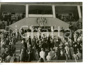 1960 MONACO Stadio LOUIS II - Principe RANIERI e Grace KELLY in tribuna d'onore