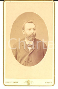 Fotografia d'epoca originale 1890 ca PARIS Ritratto maschile con giacca e spilla *Foto Charles REUTLINGER 1