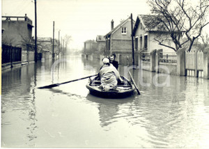 1958 Inondation VILLENEUVE-SAINT-GEORGES Habitants Quartier BLANDIN en barque