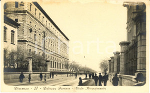 Cartolina originale da collezione 1930 ca PIACENZA Palazzo FARNESE e Viale RISORGIMENTO *Cartolina ANIMATA FP NV 1