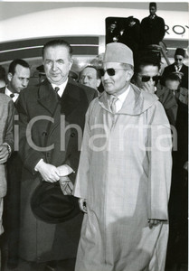 1960 ROMA Ciampino - Giuseppe PELLA accoglie il sultano del Marocco Moḥammed V