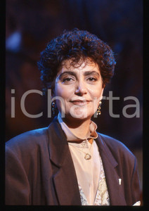 35mm vintage slide* 1990 ca MUSICA - Mia MARTINI durante un'esibizione (23)