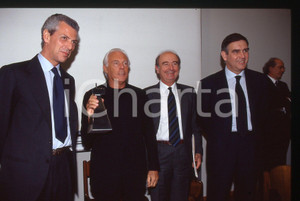 Fotografia d epoca originale Giorgio ARMANI Marco TRONCHETTI PROVERA  MILANO 1998 35 mm vintage slide 1
