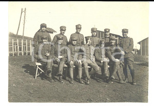 Fotografia d epoca originale 1918 REGIO ESERCITO BAYON F Dino BARBERIS posa con ufficiali Foto 11x8 1