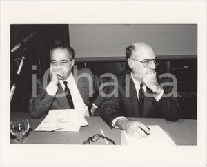 Fotografia d epoca originale 1985 ca MILANO  PRI Giorgio COVI Oscar MAMMÃŒ Foto 25x20 cm 1 1