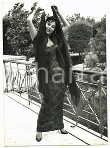 Fotografia d epoca originale 1955 ca LIDO DI VENEZIA L attrice Daniela ROCCA durante danza dei veli Foto 1