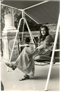 1971 COSTUME ITALIA Ritratto di Caterina CASELLI incinta (2) - Foto 20x30 cm