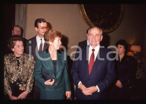 Fotografia d epoca originale 35mm vintage slide 1990 ROMA QUIRINALE Livia ANDREOTTI Michail GORBACHEV Raissa 1