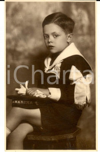 Fotografia d epoca originale 1930 ca MILANO Bambino alla Comunione vestito REGIA MARINA BACCARINI & PORTA 1
