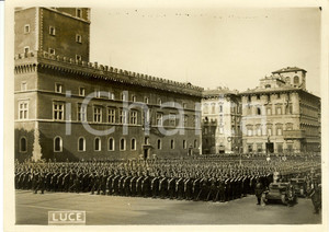 Fotografia d epoca originale 1938 ROMA Piazza VENEZIA Forze Armate schierate con carro armato Fotografia 1