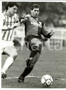 Fotografia d epoca originale 198687 ITALIA Calcio GENOA Loriano CIPRIANI Assicurazioni LEVANTE Foto 22 x 29 1