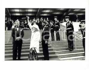Fotografia d epoca originale 1987 CANNES Festival del Cinema  Arrivo dell attrice Monica VITTI Foto 25x20 1
