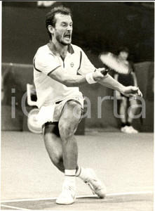Fotografia d epoca originale 1980 ca TENNIS Sandy MAYER grida in attacco sponsor Sergio TACCHINI Fotografia 1