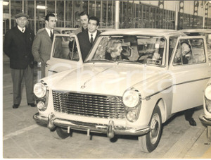 1960 MILANO Stabilimento INNOCENTI - Presentazione nuova AUSTIN 40 *Foto