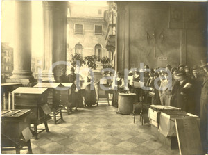 Fotografia d epoca originale 1936 PADOVA Mostravendita del MIELE al Palazzo della GRAN GUARDIA Fotografia 1