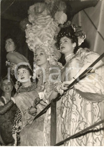 1953 PARIS Moulin Rouge - Nuit "La mode à travers les ages" - Photo 13x18