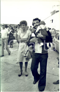 1970 ca ITALIA Augusto MARTELLI al porto con la famiglia (1) - Foto 20x30 cm