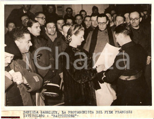 Fotografia d epoca originale 1940 CINEMA Attrice Danielle DARRIEUX firma autografi alla prima di BATTICUORE 1