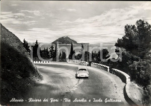 Cartolina originale da collezione 1955 ALASSIO SV Via AURELIA e Isola GALLINARA Cartolina ANIMATA con auto VG 1