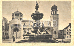 Cartolina originale da collezione 1929 TRENTO Veduta piazza  DUOMO  FONTANA NETTUNO Cartolina animata FP VG 1