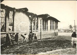 1959 PIETERMARITZBURG (SUDAFRICA) Rivolte quartiere SOBANTU - Scuola incendiata