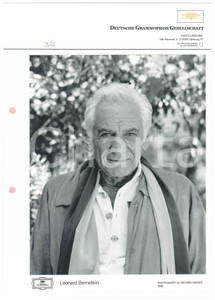 1990 MUSICA Leonard BERNSTEIN Ritratto compositore - Foto DEUTSCHE GRAMMOPHON Fotografia d'epoca, montata su cartoncino. GOOD/buono Fori da classificatore al margine sinistro Formato: 21x30 cm / 17x22 cm originale e autentica 1