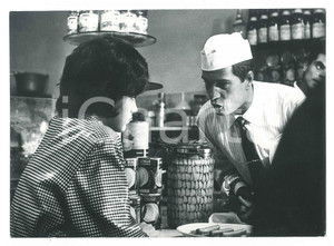 Fotografia d epoca originale 1963 CINEMA  LA PARMIGIANA Catherine SPAAK Nino MANFREDI Foto 17x12 cm 1
