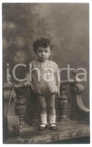 Fotografia d epoca originale 1928 MILANO Ritratto di bambino con balaustra  Foto L. TOLLINI 9x14 cm 1