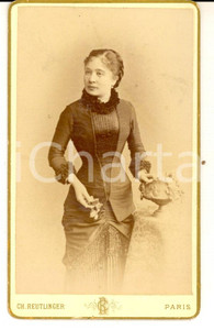 Fotografia d'epoca originale 1881 PARIS Ritratto di donna con abito aderente *Foto Charles REUTLINGER 1