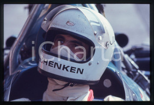 35mm vintage slide* 1971 FORMULA2 Tim SCHENKEN ritratto su Brabham BT36