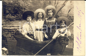 1907 SERIATE Famiglia POCHI - Bambini presso una barchetta - Foto Luigi GUERRA