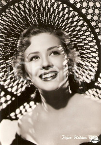 Cartolina originale da collezione 1955 ca CINEMA Actress Joyce HOLDEN Portrait with hat Cartolina FG NV 1