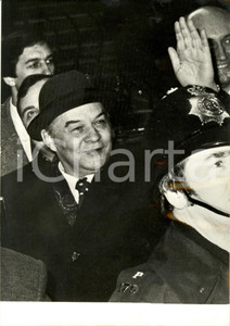 Fotografia d epoca originale 1975 LONDON UK Alexander NIKOLAYEVICH SHELEPIN al suo arrivo Fotografia 1