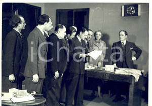 Fotografia d epoca originale 1937 MILANO TEATRO ODEON  Compagnia RUGGERO RUGGERI  Qualcosa di me  di TIERI 1