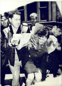 1959 NEW YORK LATINO GANGS Arrest of Carmen MARTINEZ for murder of Raul BANUCHI