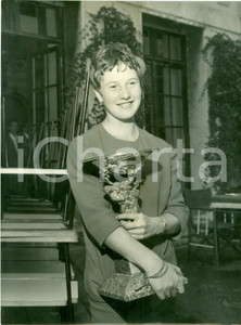 Fotografia d epoca originale 1961 TENNIS Irma OBEXER vince Coppa PORRO LAMBERTENGHI Fotografia 1