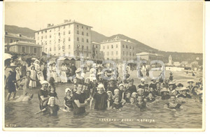 Fotografia d epoca originale 1910 ca VARAZZE Bagni Principessa Mafalda  Bambini al bagno  Foto cartolina 1