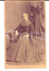 Fotografia d epoca originale 1866 LINKOPING SVEZIA Donna in abito a quadretti Foto RYDHOLM VINTAGE CDV 1