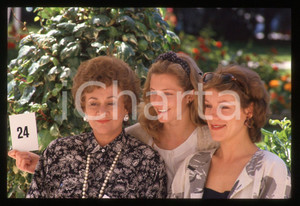 35mm vintage slide* 1988 FESTIVAL CANNES - Joely RICHARDSON e Joan PLOWRIGHT (2)