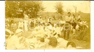 Fotografia d epoca originale 1920 ca VENEZIA GIULIA Colazione dei canottieri Foto VINTAGE 10x6 cm 1