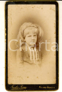 Fotografia d epoca originale 1890 ca GENOVA Ritratto di bambina con camicetta a righe Foto GIULIO ROSSI CDV 1