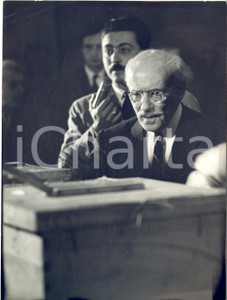 1953 ELEZIONI MILANO Il maestro Arturo TOSCANINI alle urne - Foto 13x18