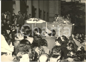 1955 ROMA Chiesa di S. PAOLO - Trasporto della salma di Marcella MARIANI *Foto