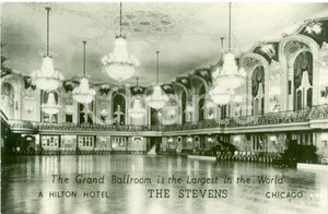 Cartolina originale da collezione 1970 ca CHICAGO (USA) La piÃ¹ grande sala da ballo del mondo THE STEVENS HILTON 1