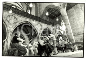 Fotografia d epoca originale 1985 GUEBWILLER F Eglise DOMINICAINS Mstislav ROSTROPOVITCH et orchestre Photo 1