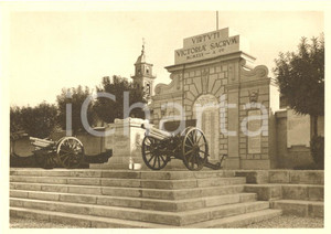 Cartolina originale da collezione 1940 ca SAVIGLIANO CN Parco della RIMEMBRANZA Lapide Caduti di Guerra FG NV 1
