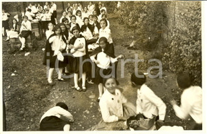 Fotografia d epoca originale 1935 MILANO Piccole italiane pranzano durante visita alla Fiera Fotografia 1