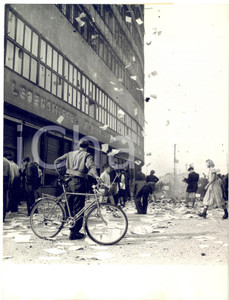 1953 EAST BERLIN HO Building occupied by strikers *Papers thrown out the windows