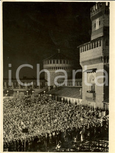 Fotografia d'epoca originale 1937 MILANO Pubblico LOHENGRIN Richard WAGNER Estate Musicale CASTELLO SFORZESCO 1