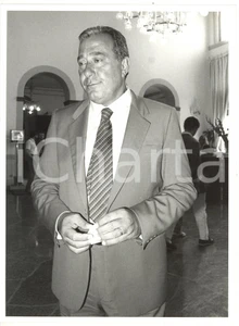 Fotografia d epoca originale 1990 ca ROMA Ritratto di Biagio AGNES direttore generale RAI 3 Foto 18x24 cm 1